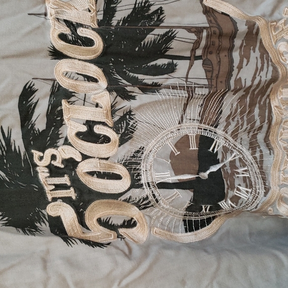 Margaritaville 5 O'clock Somewhere button up - Picture 6 of 6